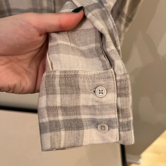 Oversized Dynamite Plaid Button-Up Shirt - Picture 3 of 6
